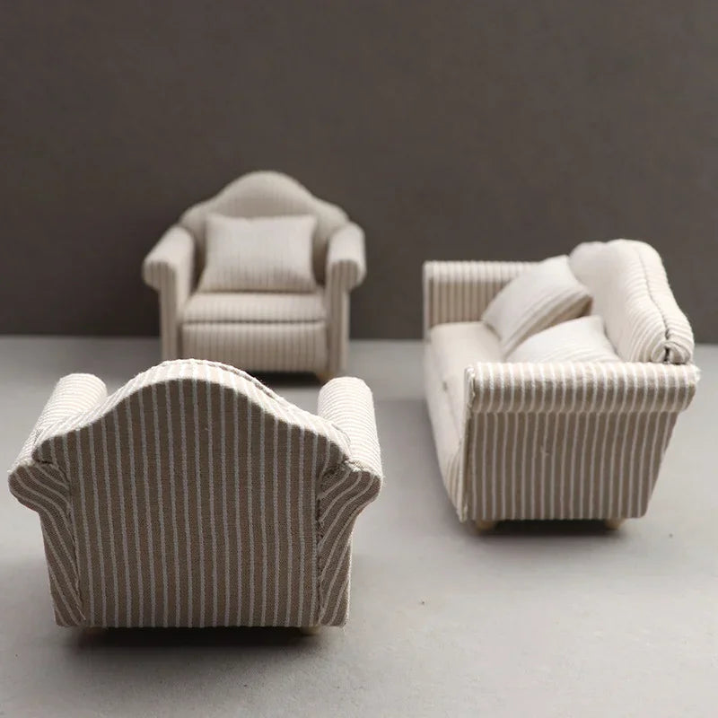 1: 12 Mini Furniture Sofa DIY Decoration Doll House Mini Furniture Living Room Furniture White Beige Sofa with Pillows